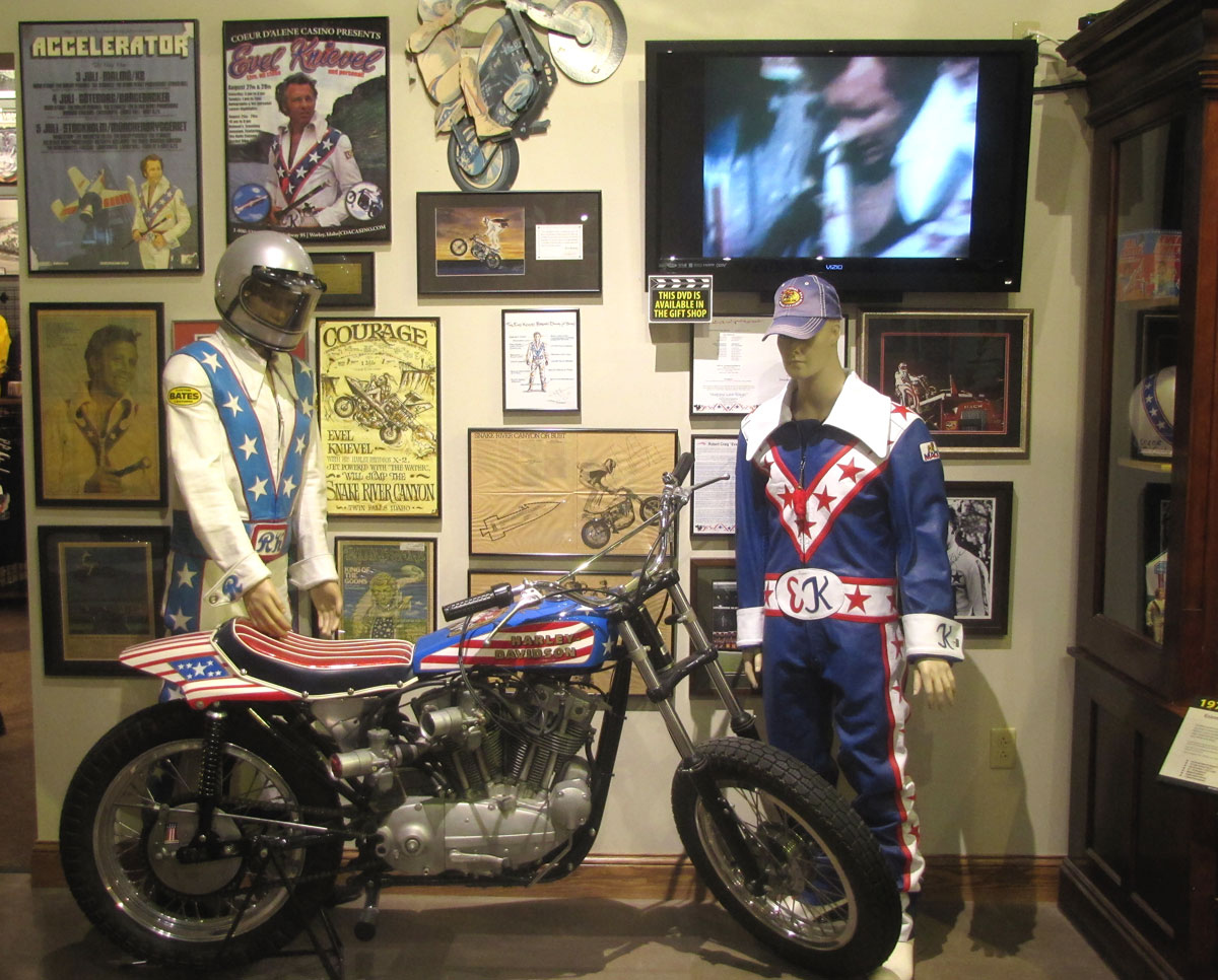 EVEL KNIEVEL HARLEY DAVIDSON XL1000 VINTAGE STUNT MOTORCYCLE POSTER 20x36 9MIL 
