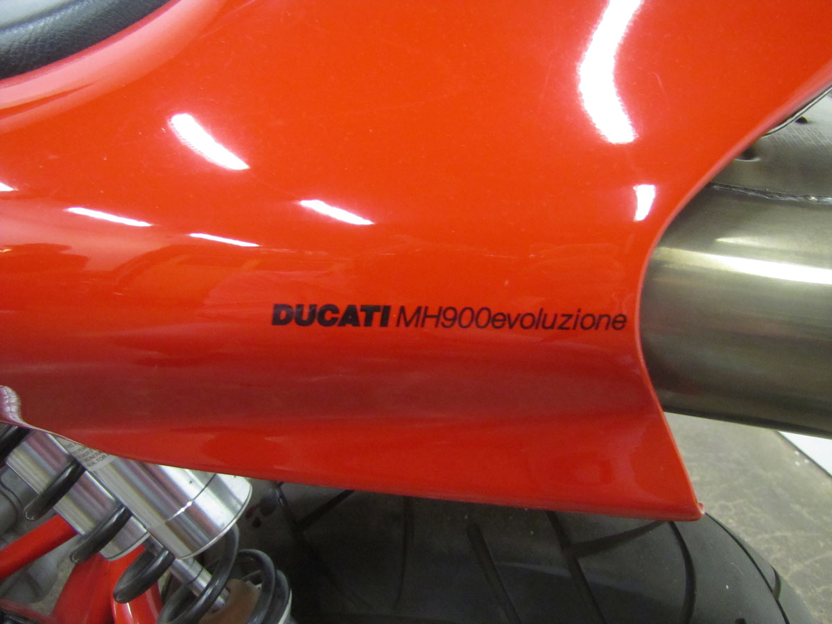 2001-ducati-mh900e_20