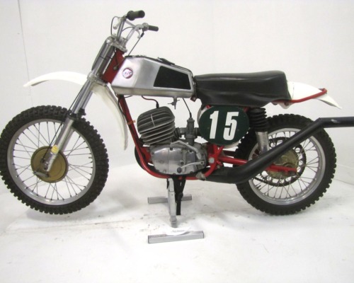 1975-cz-250cc-falta-replica_4